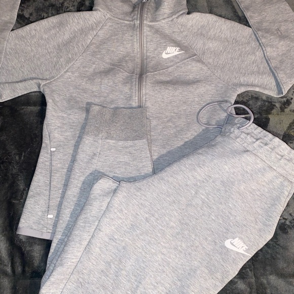Nike sets